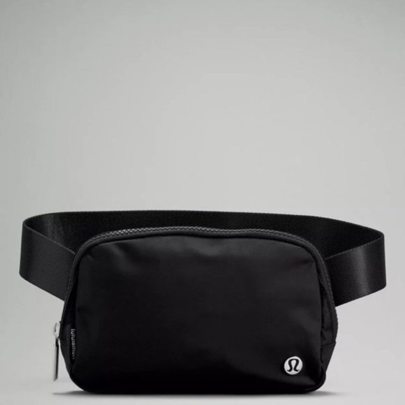 lululemon athletica Handbags - Lululemon Black Everywhere Belt Bag Crossbody Bag Nwt